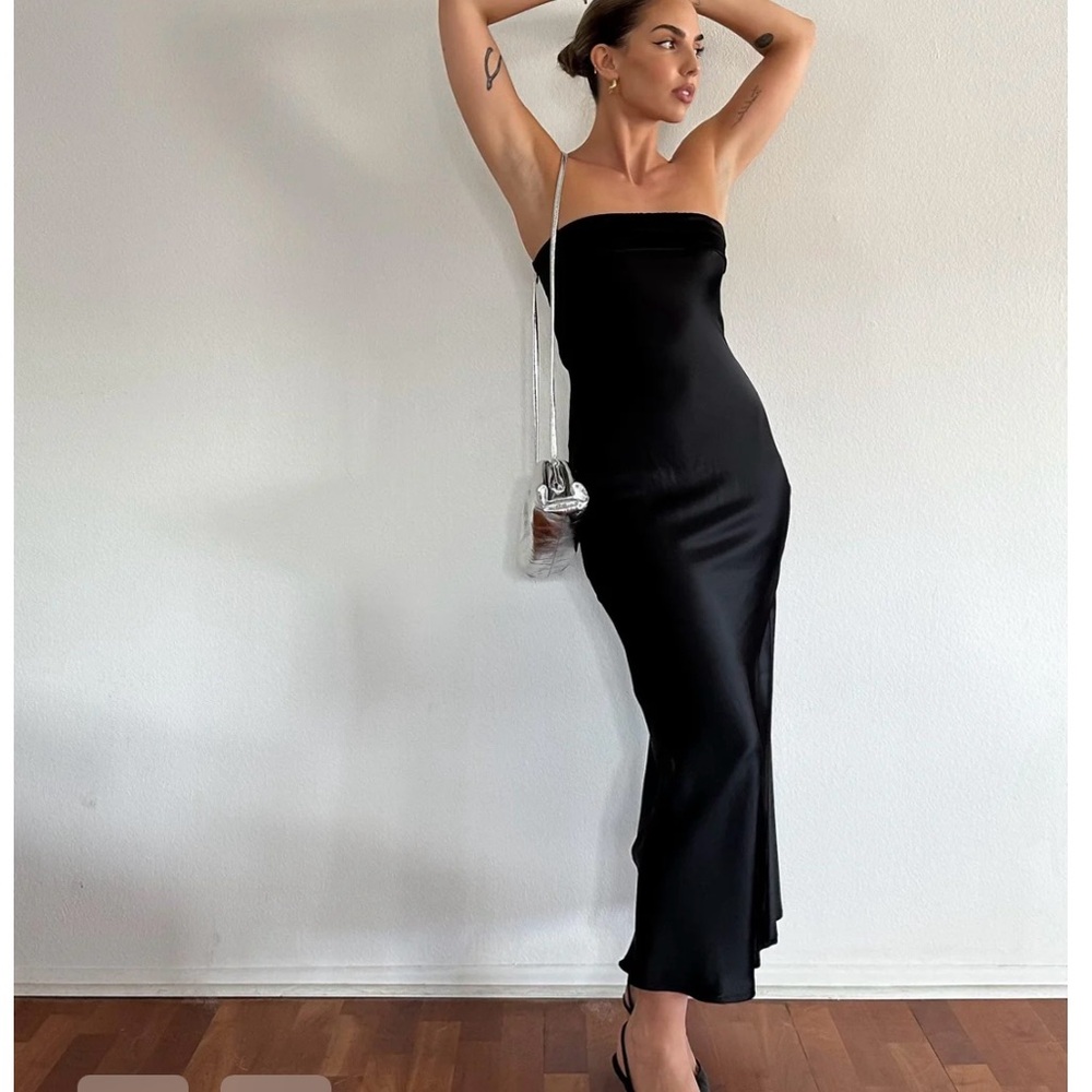 Elegant Black Maxi Dress